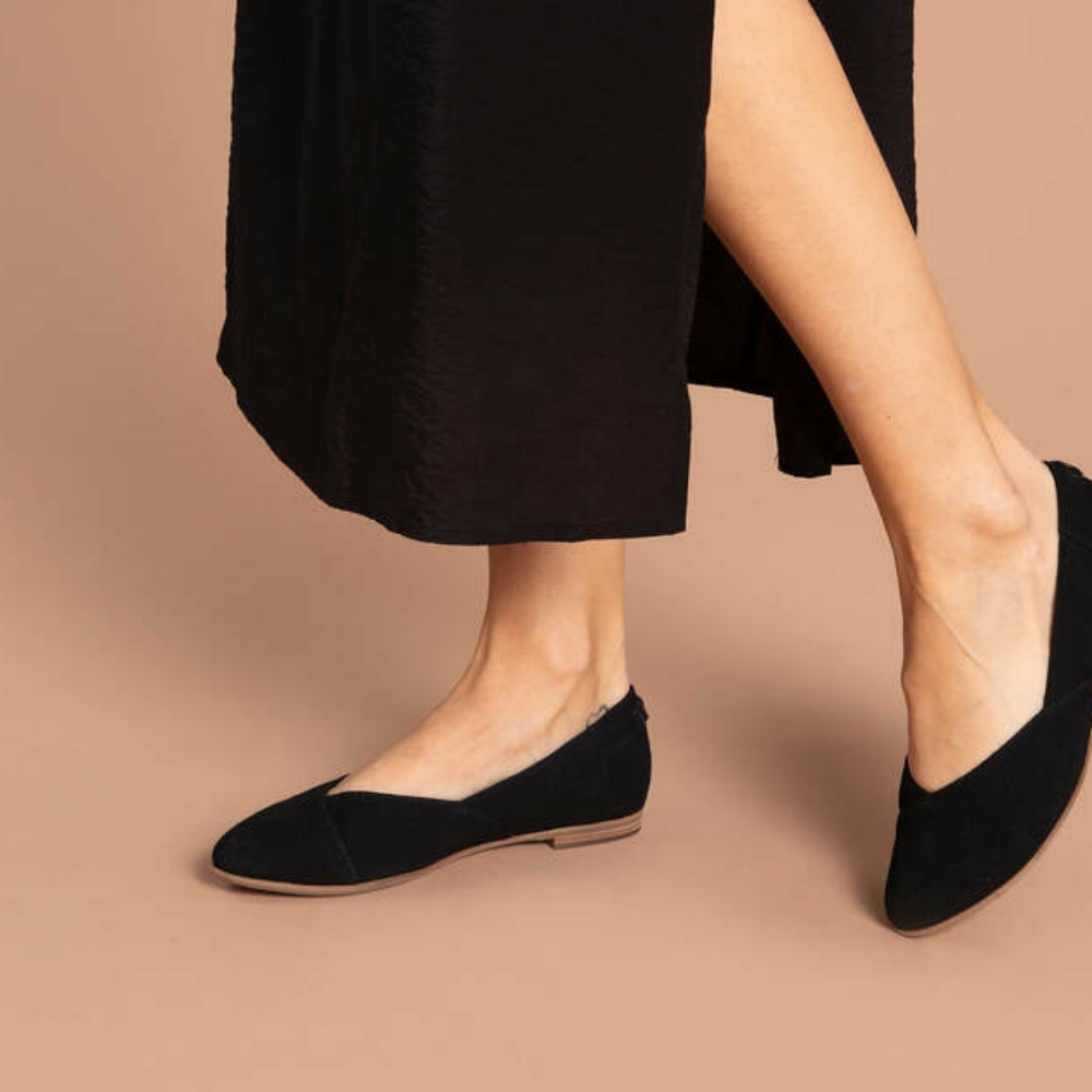Toms Jutti Flat Size 7 Black